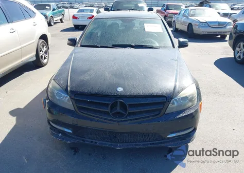 2011 Mercedes-Benz C 300 Sport из США, поврежденный, VIN WDDGF5EB5BA520475